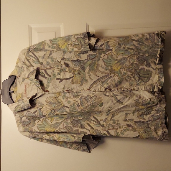 Tommy Bahama Other - Men's Tommy Bahama shirt